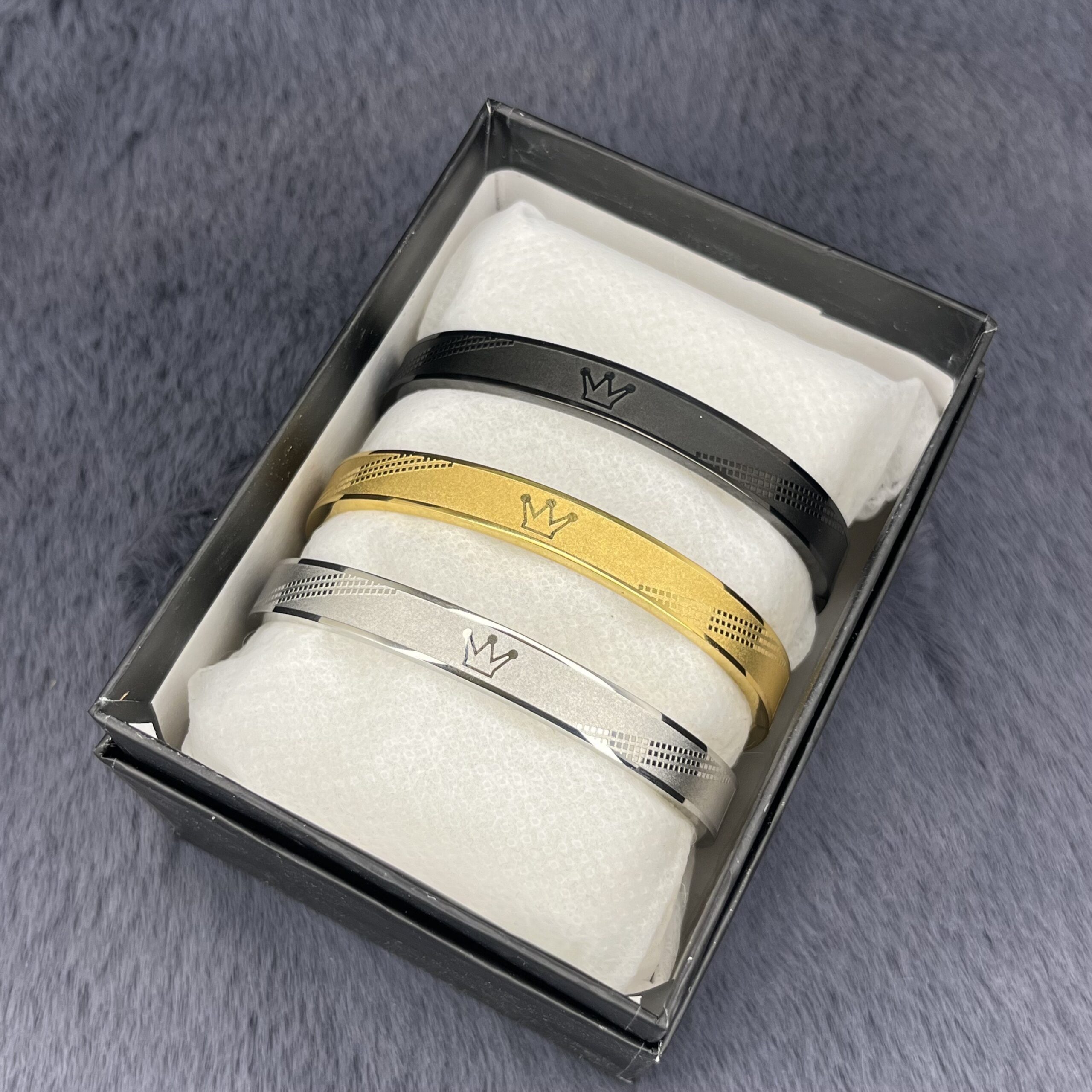 Crown Lock bracelets
